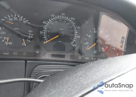 1998 Mercedes-Benz S 320 from USA, damaged, VIN WDBGA33G2WA395130